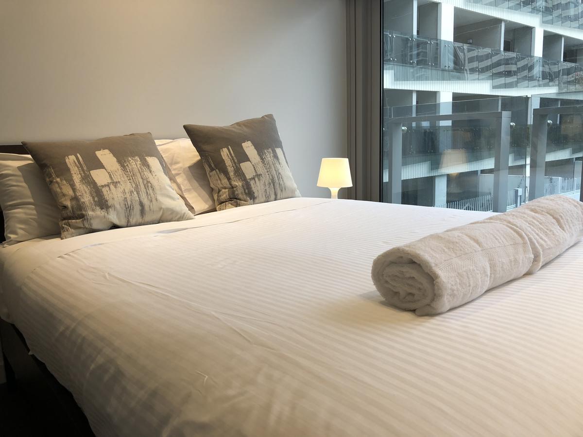 Pride Fawkner St Kilda Rd With Gym & Pool Apartment เมลเบิร์น ภายนอก รูปภาพ